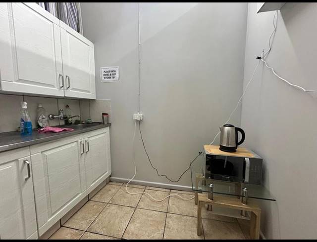 BUSINESS FOR SALE IN SPRINGS CENTRAL